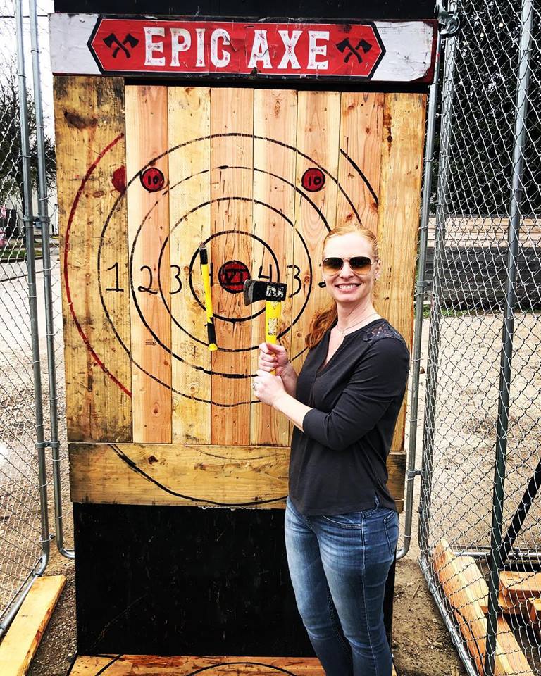 Mobile axe throwing services