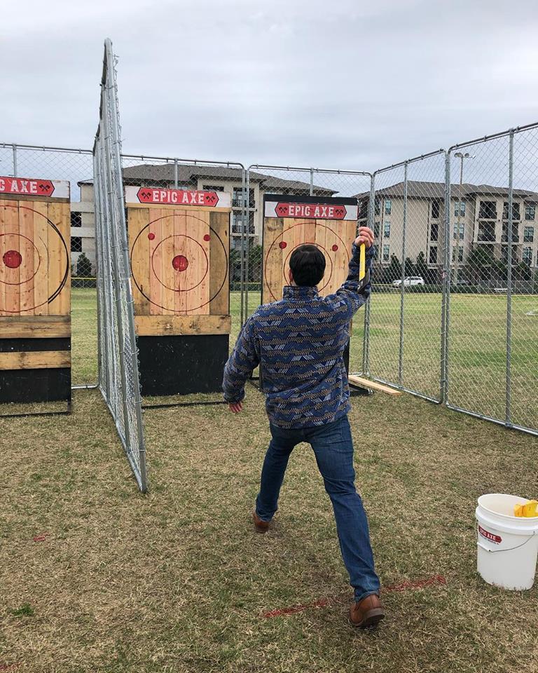 Mobile axe throwing services