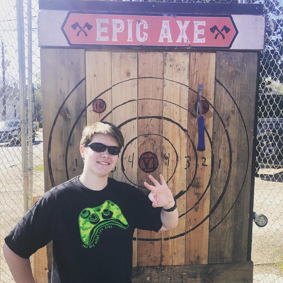 Mobile axe throwing services