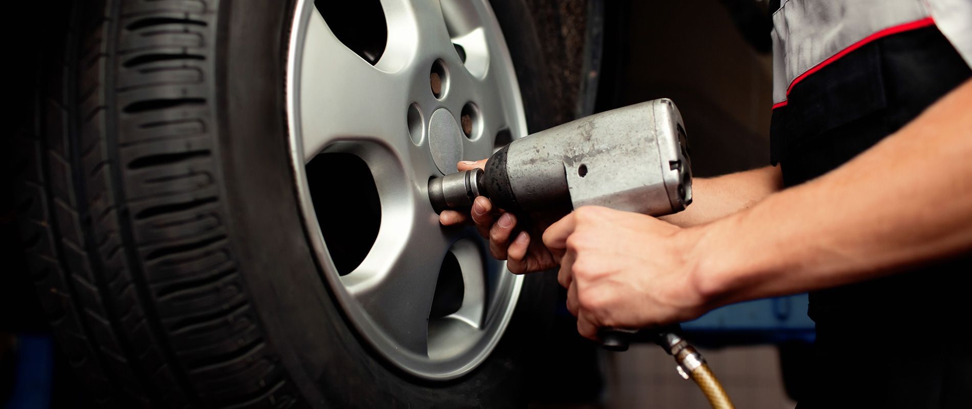 Mechanic Bob Kidd Hitch & Tire Services Maryville, TN