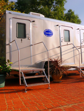 Restroom trailer