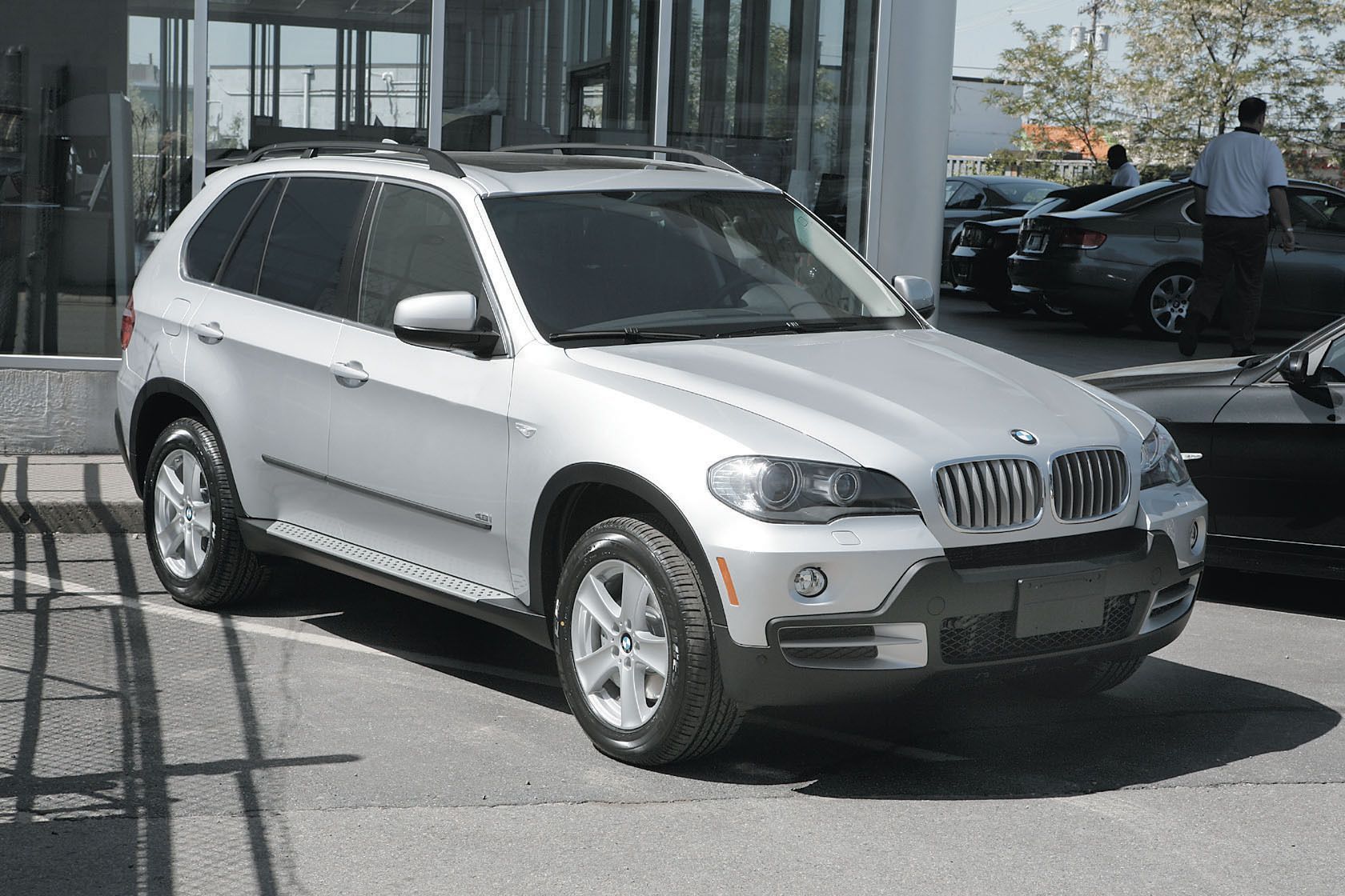 Top Benefits of Visiting Your Local BMW Shop