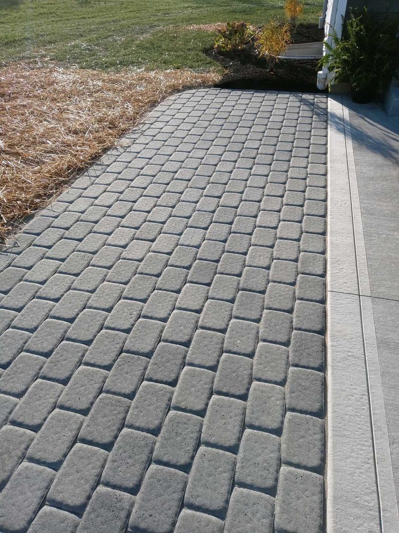 monroe-grounds-maintenance