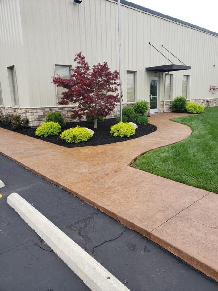 monroe-grounds-maintenance