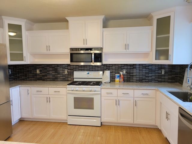 Kitchen cabinets drawers