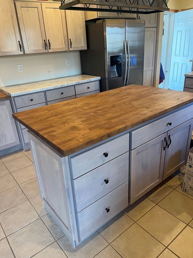 Kitchen cabinets drawers