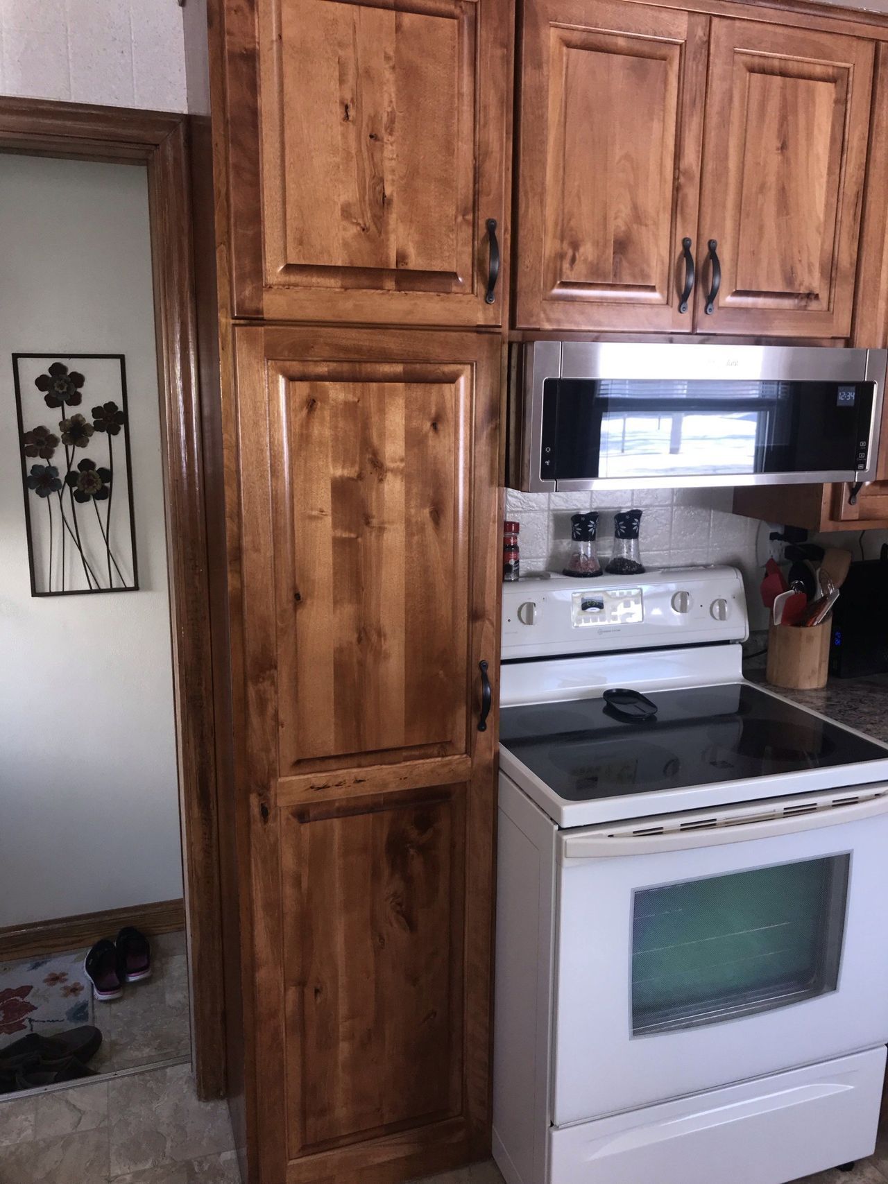 Kitchen cabinets drawers