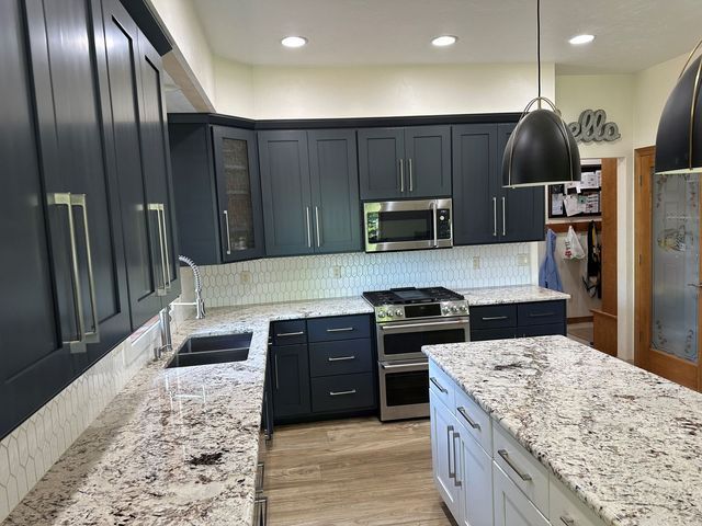 Kitchen cabinets drawers