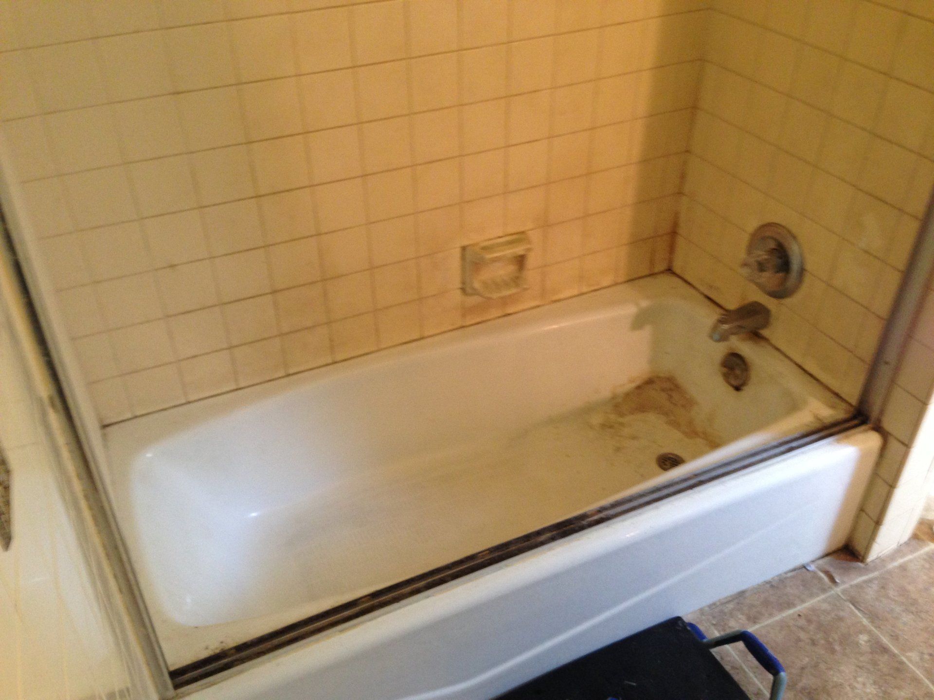 Pallidan Tub Refinishing services
