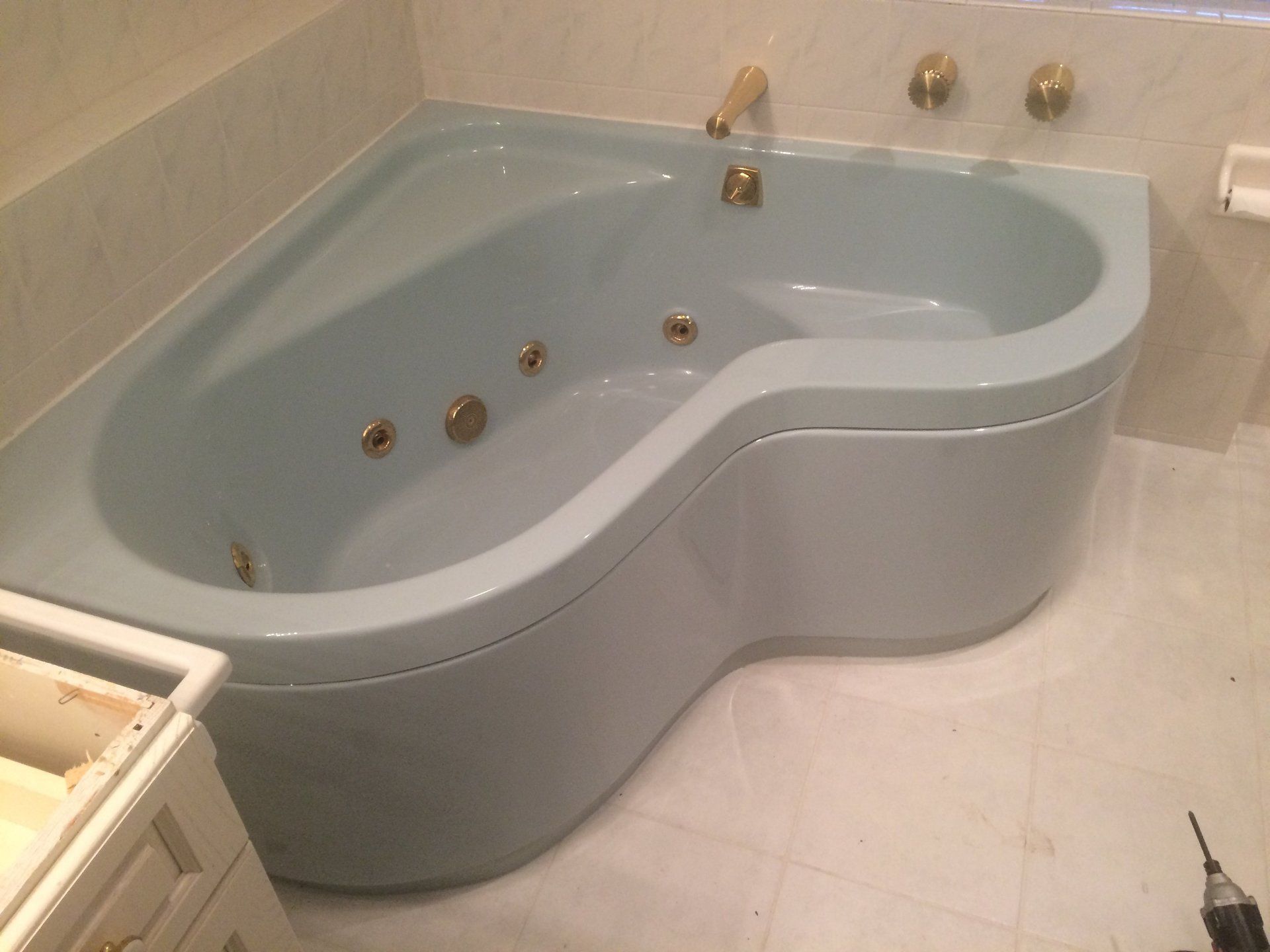 Pallidan Tub Refinishing services