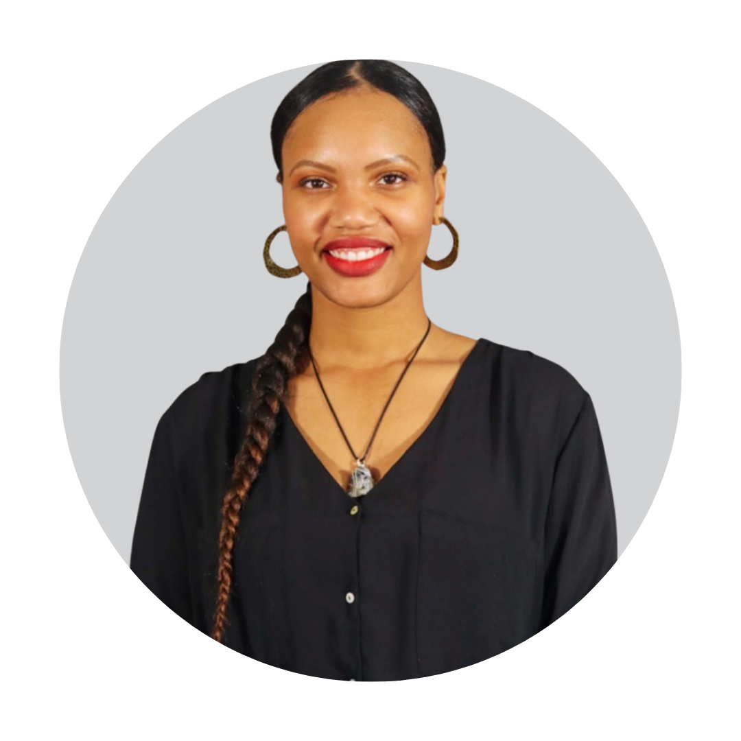 Cartoon camera with big eyes and rosy cheeks within a gray circle.