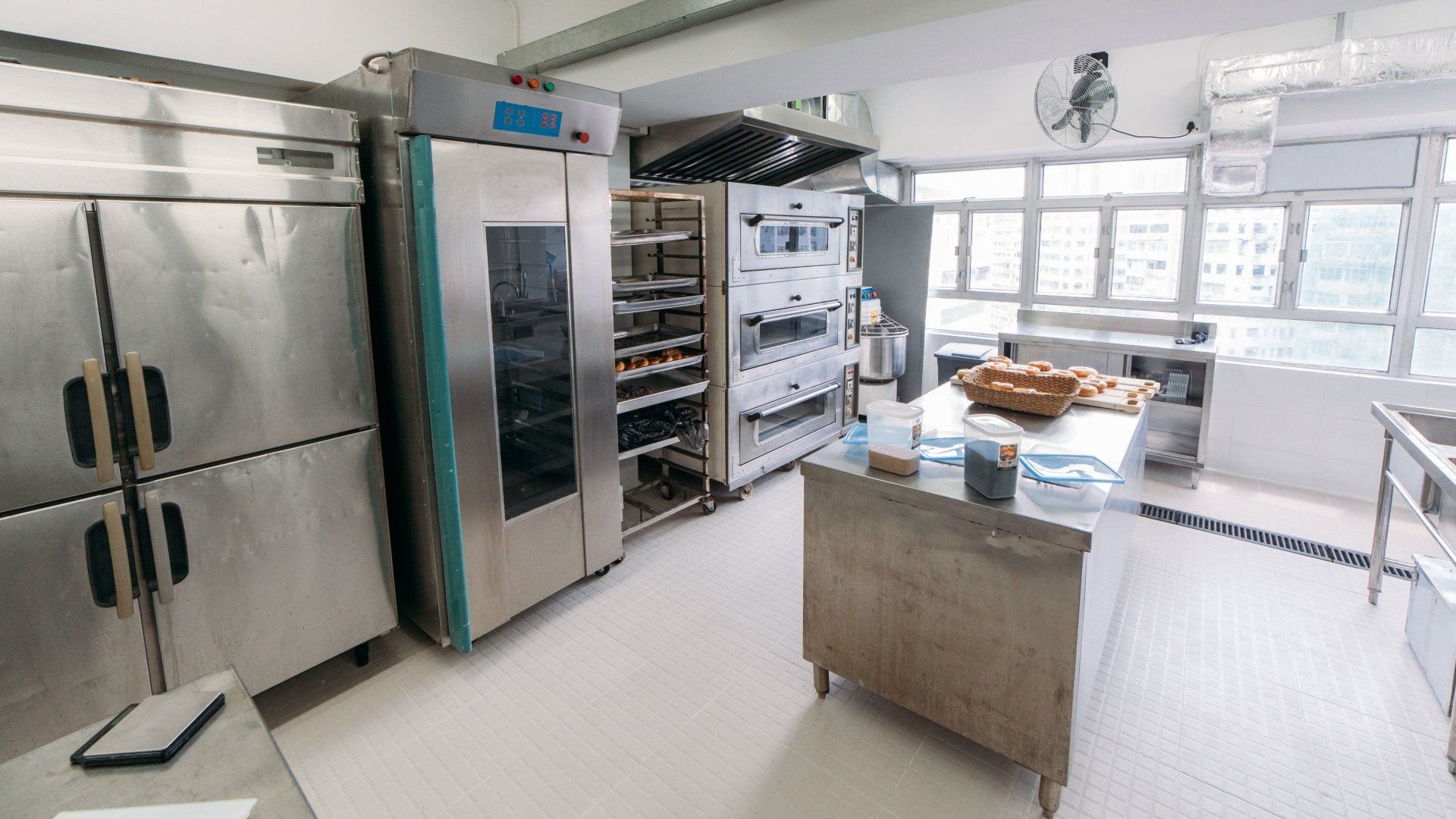 commercial kitchen and equipment