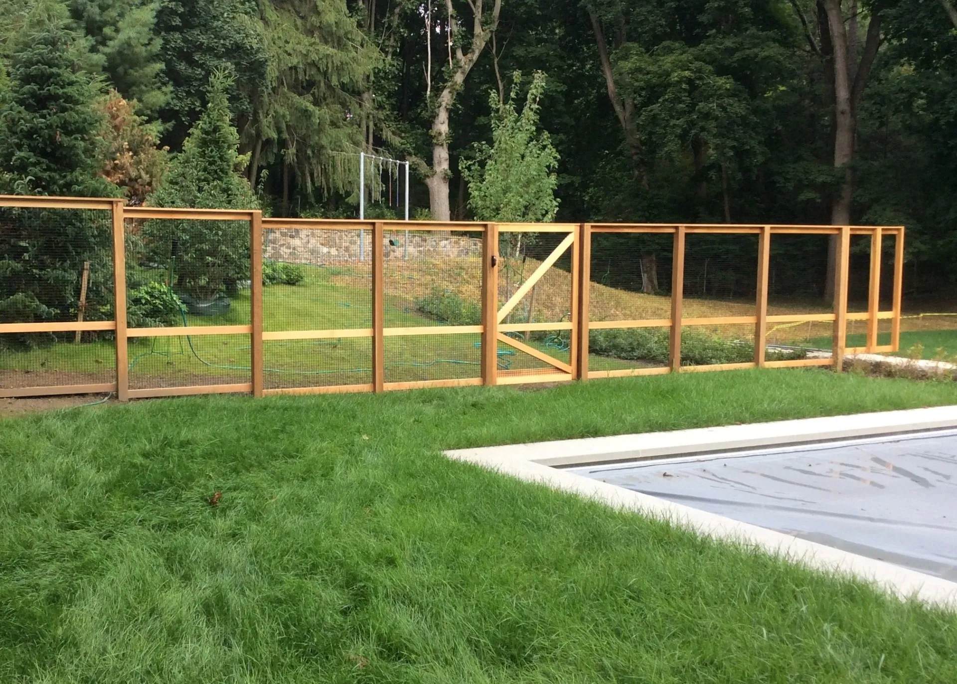 Wood Frame + Wire photo gallery