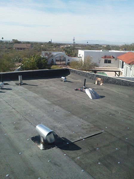 Commercial roof with felt