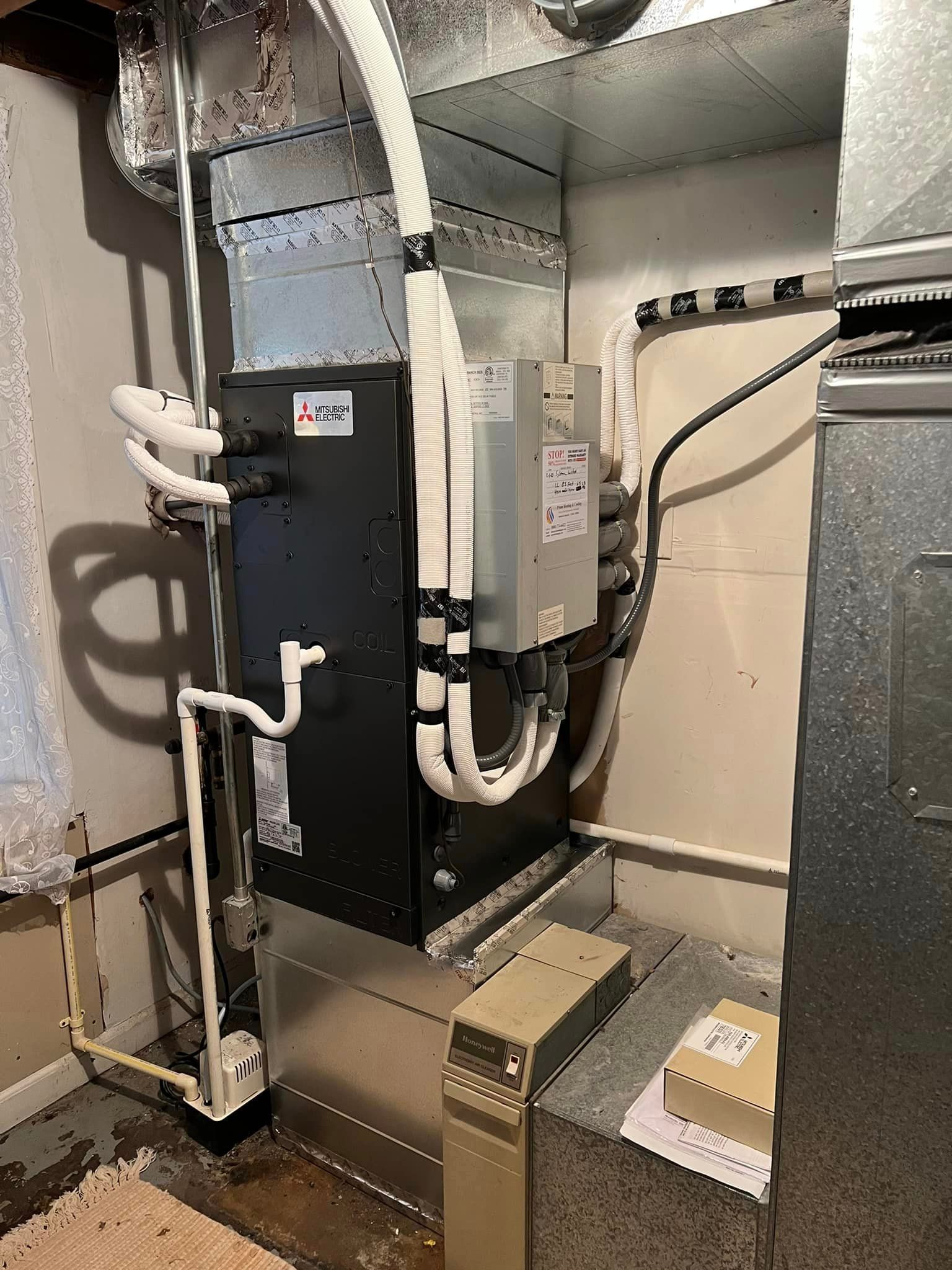 A room with a heating and cooling system in it.