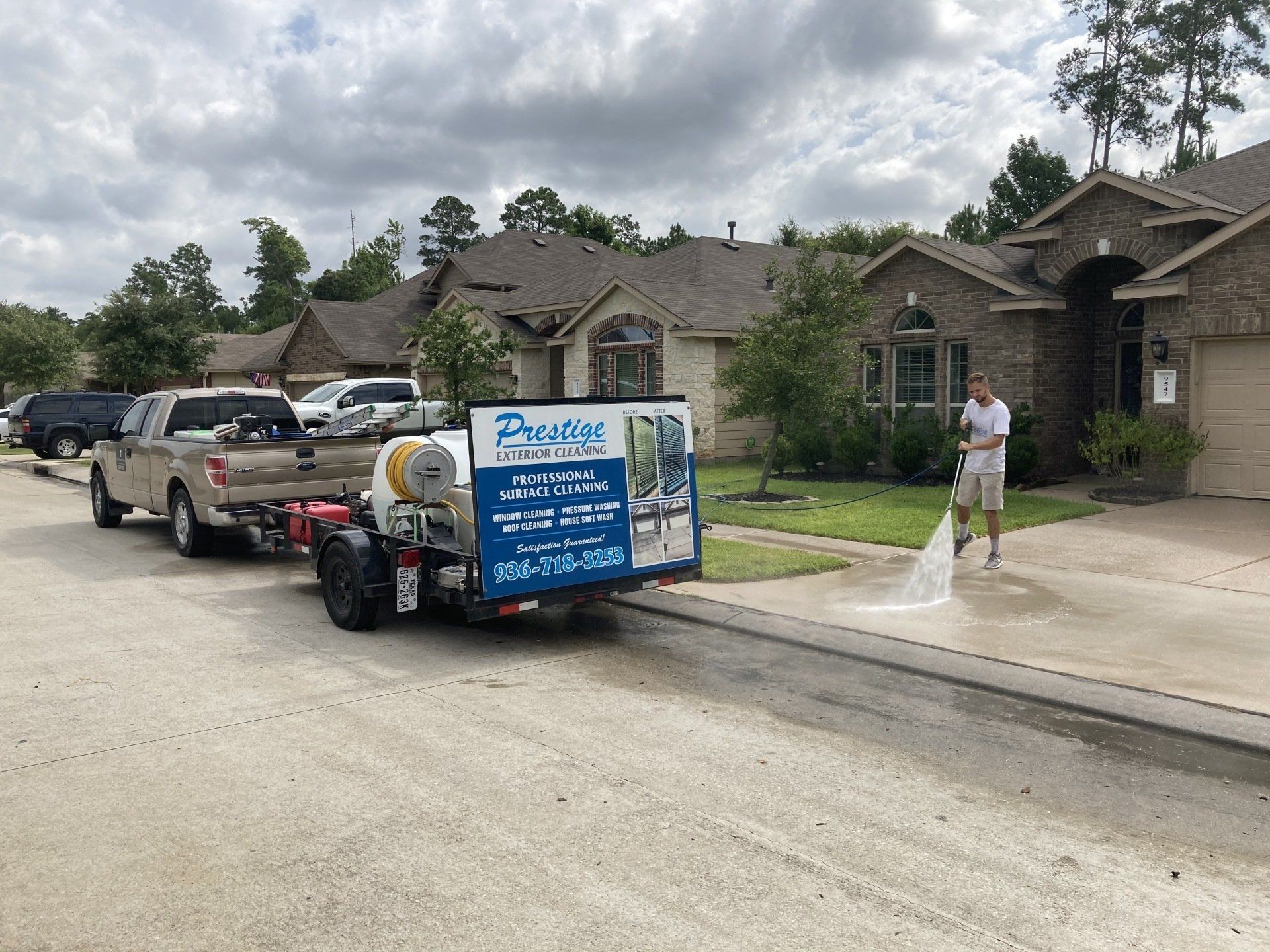 Driveway and Sidewalk Pressure Cleaning