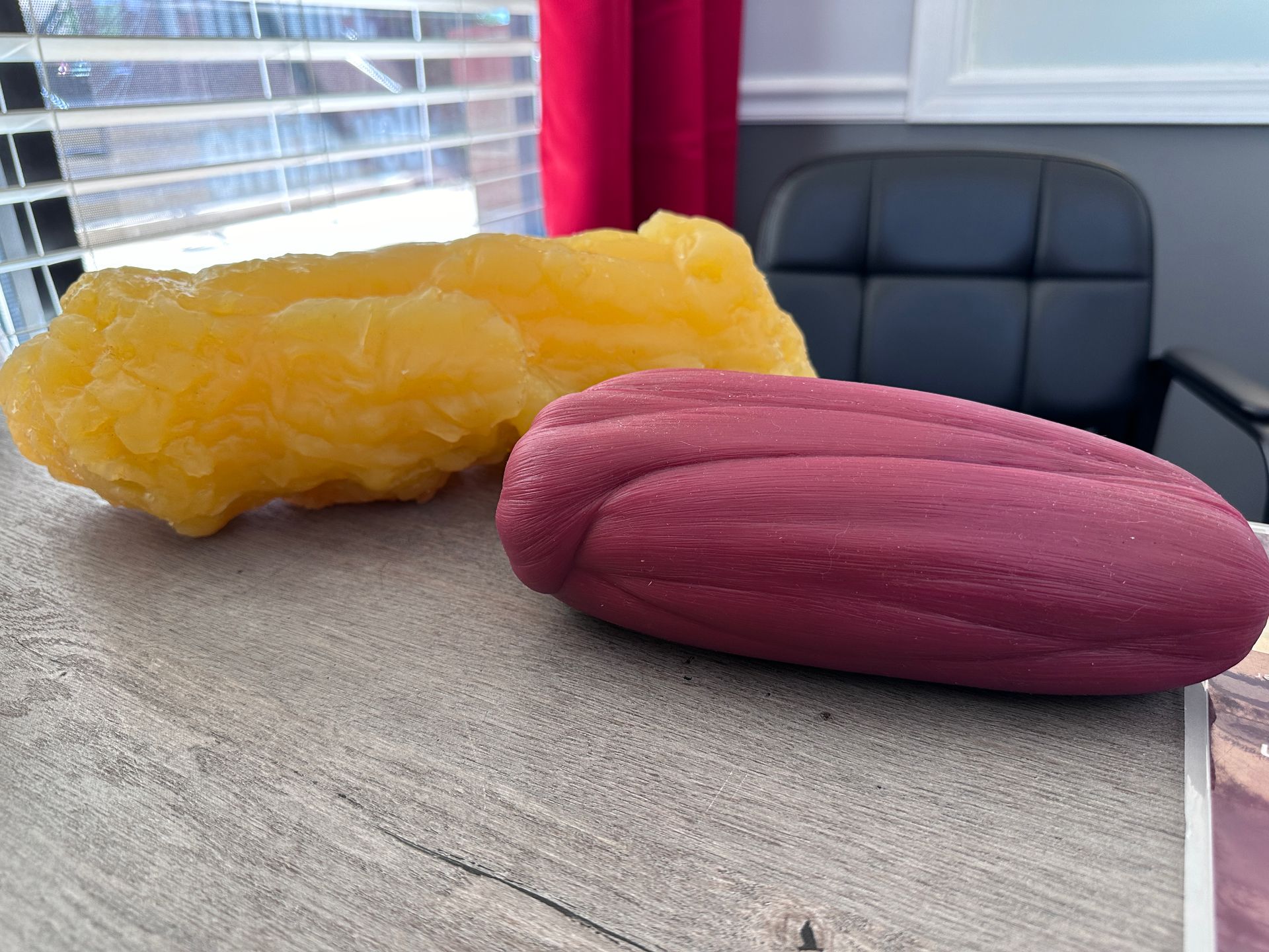 A model of 5lbs of fat and 5lbs of muscle