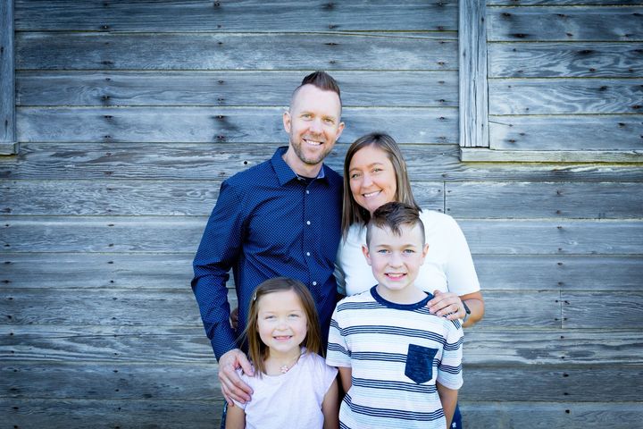 A picture of Dr. Jeremy Landry, D.C. and his family, the President of Kansas City Laser-Like Lipo