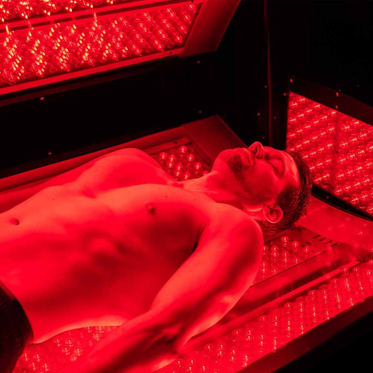 A man having a Max Miracle™ Bed session