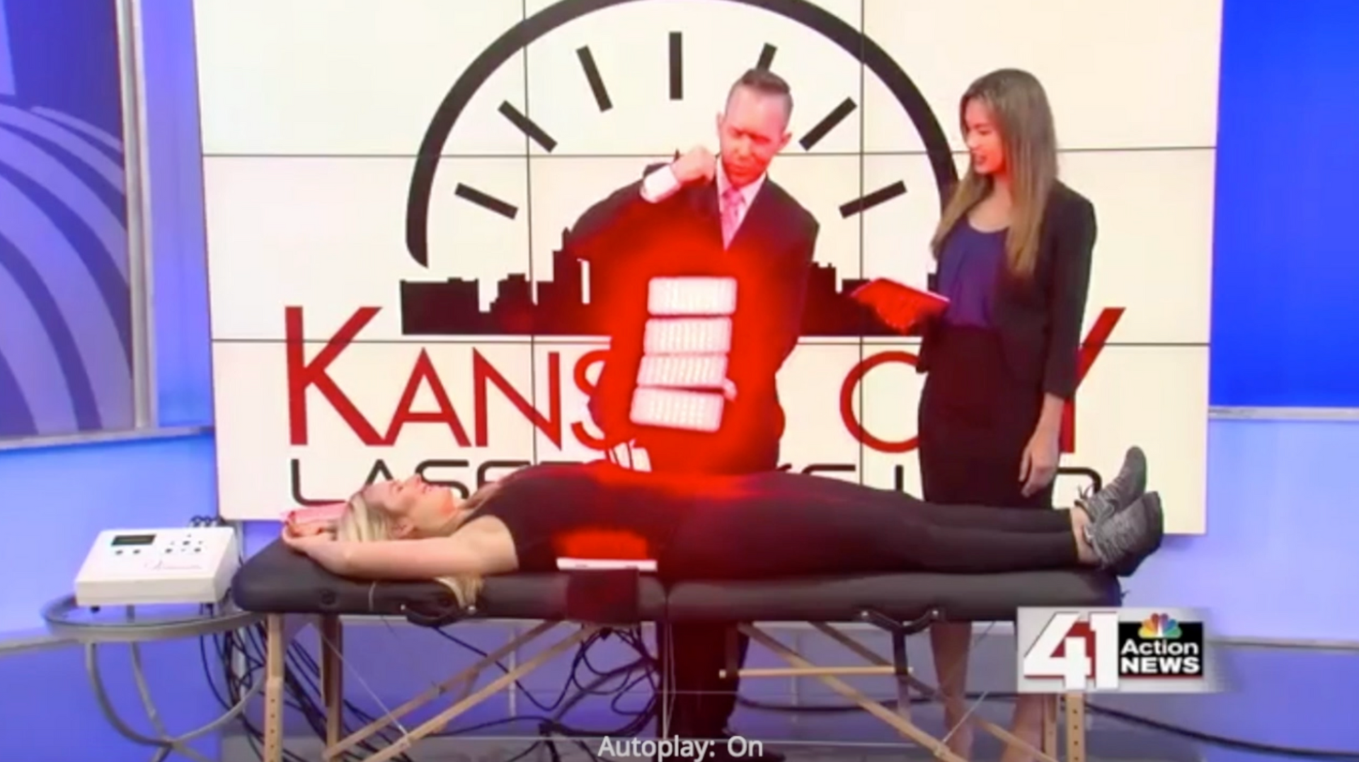 Dr. Jeremy Landry, D.C. and a client demonstrating how Vevazz™ works at Kansas City Laser-Like Lipo®