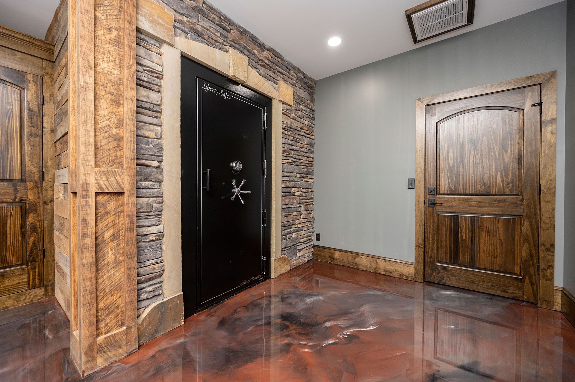 Stanley project - huge black safe