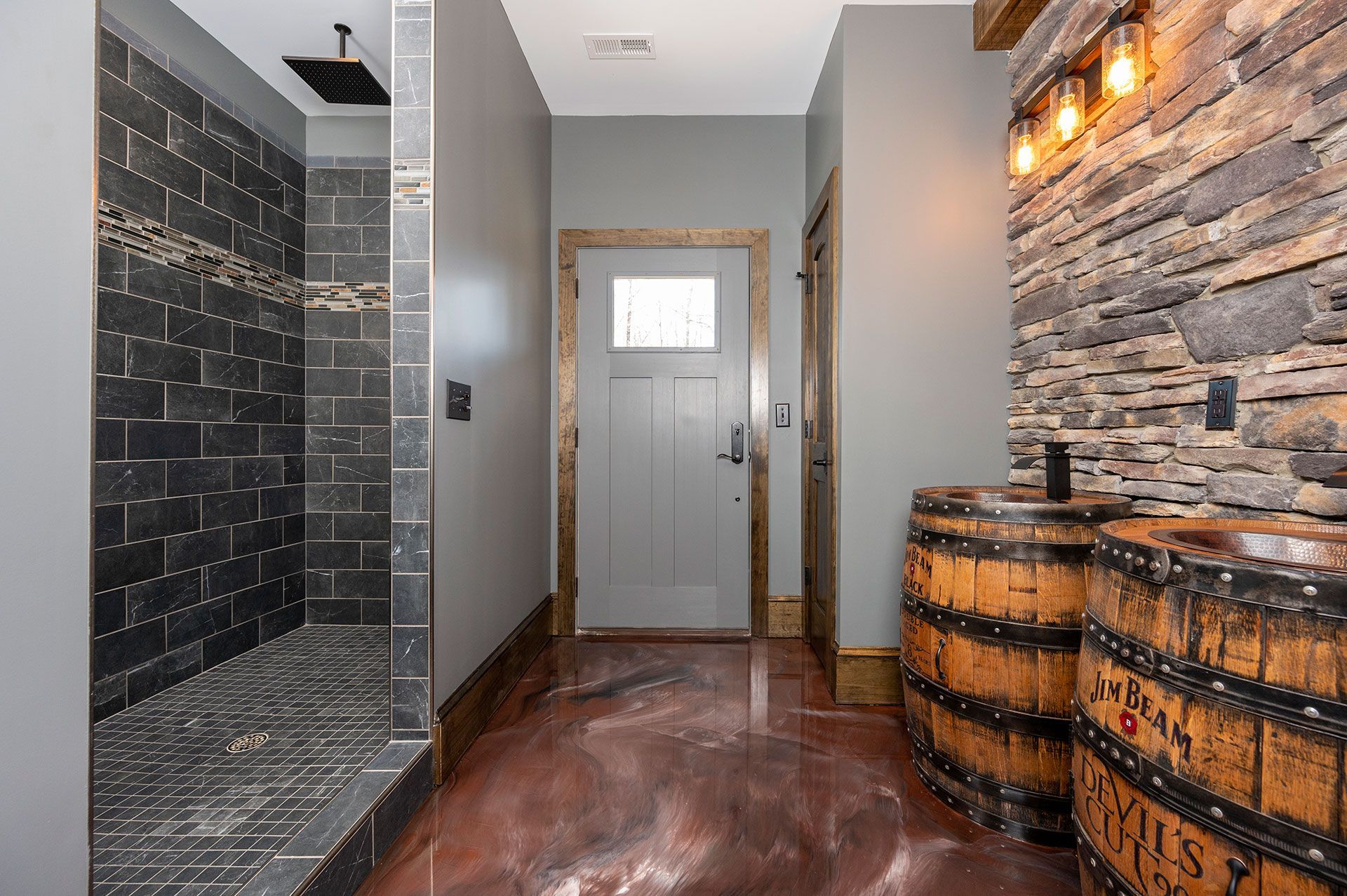 Stanley project - spacious bathroom