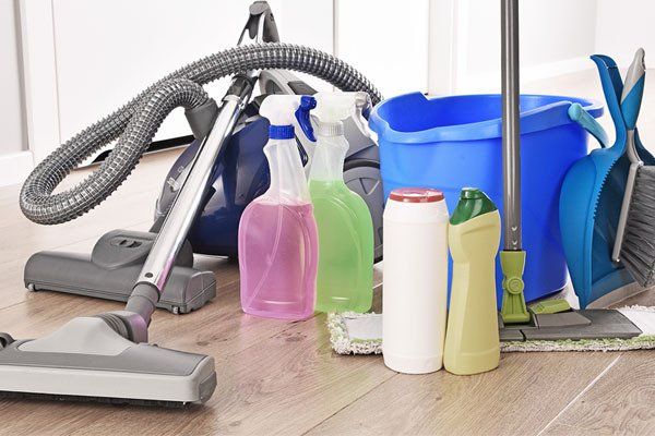 What are the Most Common Commercial Cleaning Supplies? - Wilburn