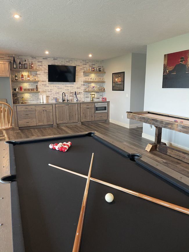 Bar and entertainment room