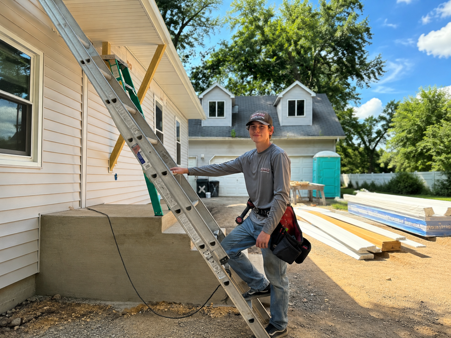 Gutters & Gutter Leaf Guards | Rockord, IL | Midwest Seamless Gutters & Siding