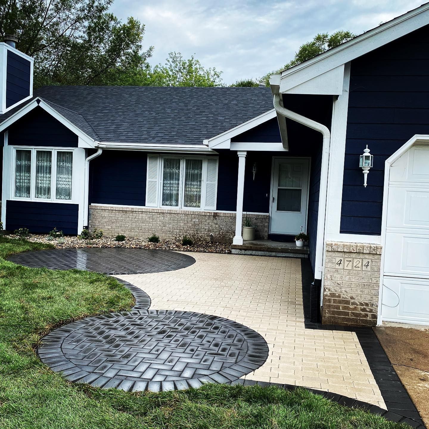 Landscape Designers West Des Moines, IA