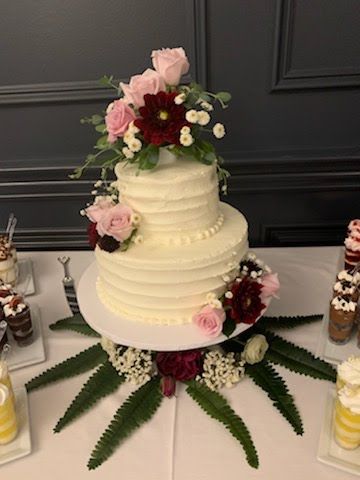 Deep red and blush 3 tier wedding cake