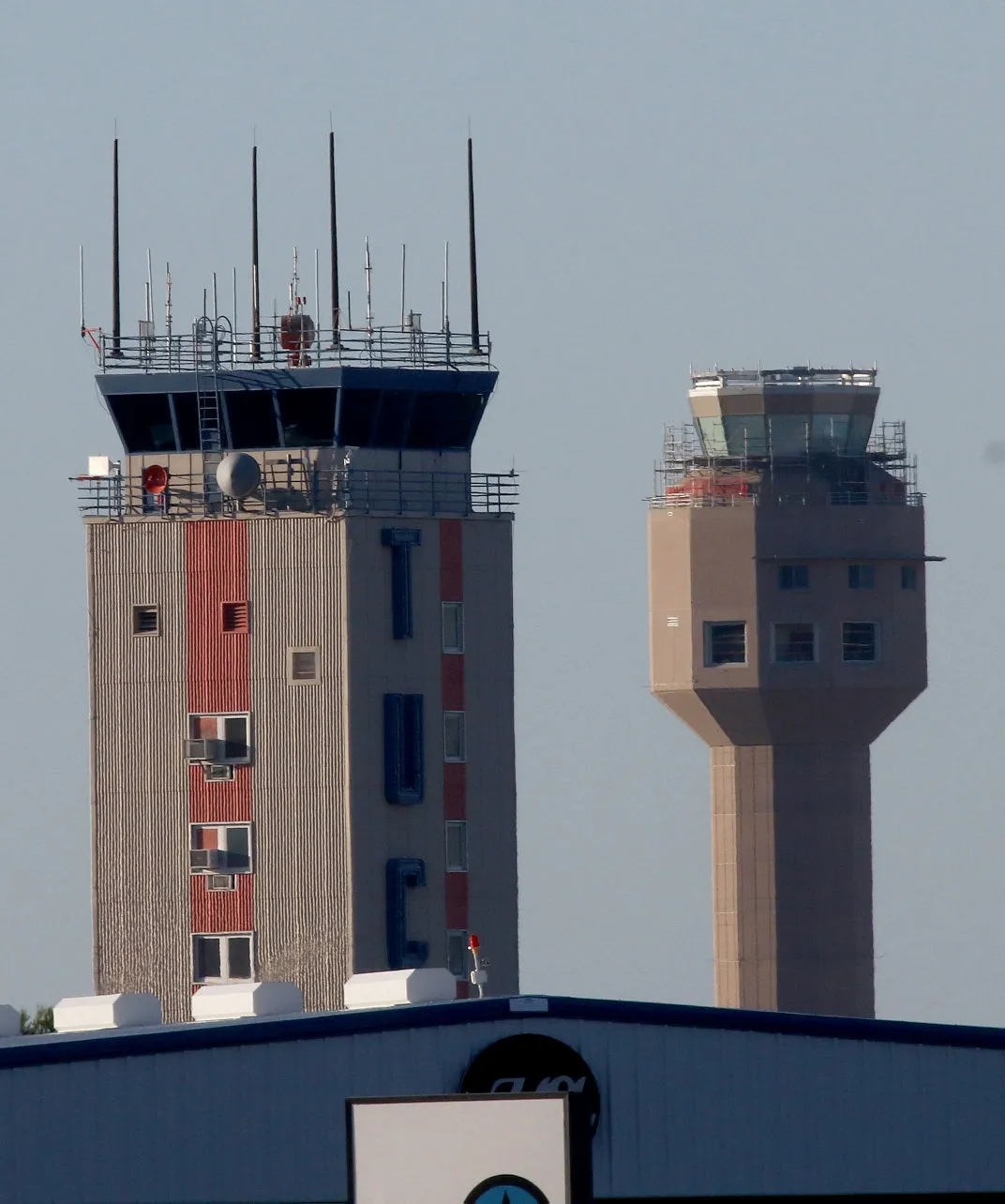 air traffic control tower