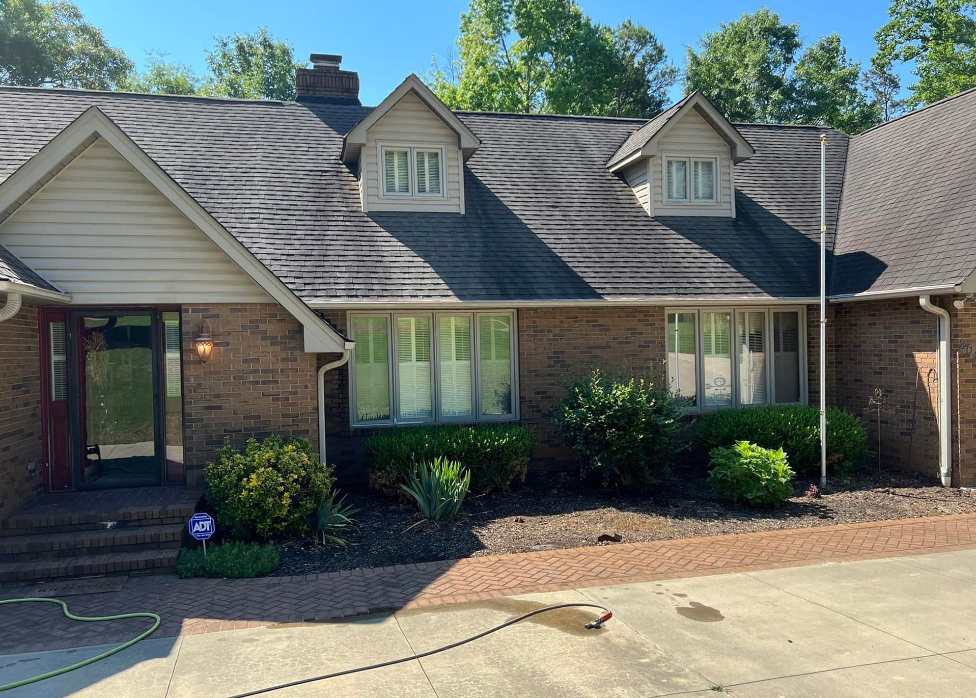 Roof cleaning services