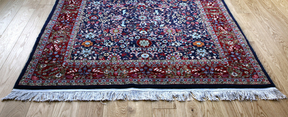 oriental rug with fringe