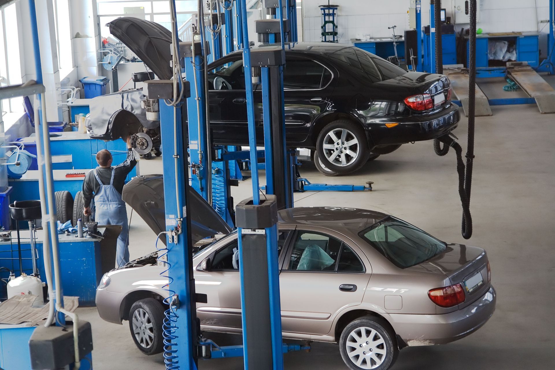 Nissan auto repair mechanic