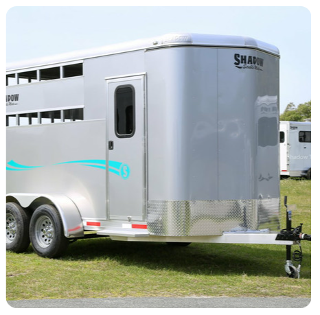 A silver trailer with the word shapiro on the side