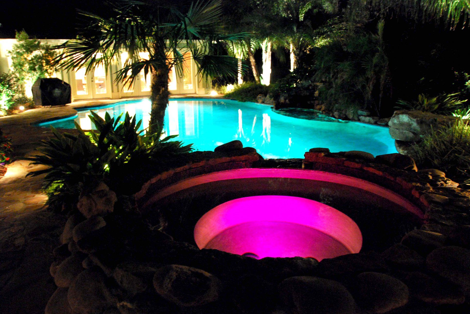 Swimming pool with lighting feature