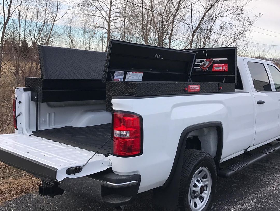 Truck bed cover