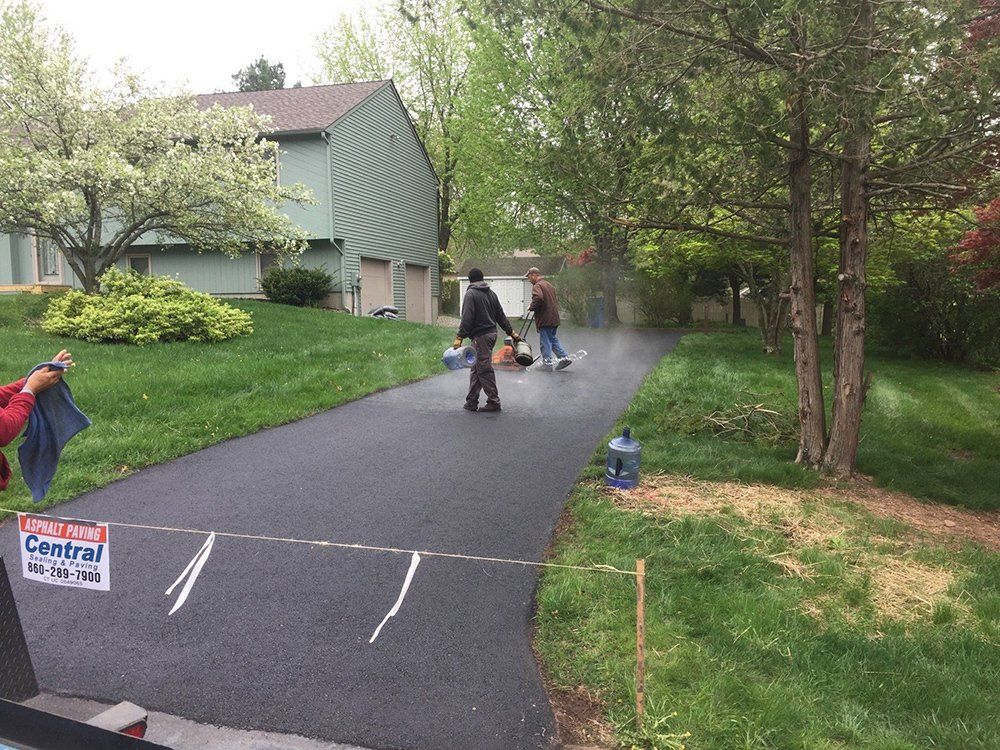 Asphalt paving service