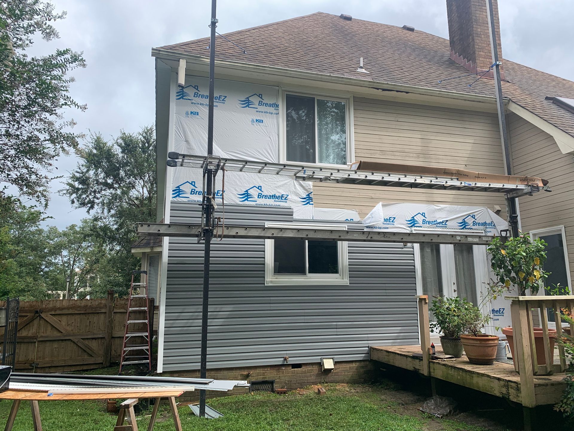 Lines Seamless Gutter Inc