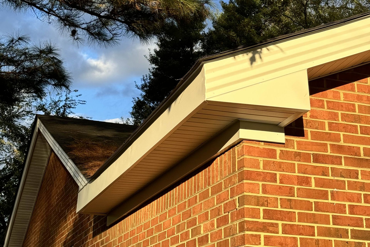 Lines Seamless Gutter Inc