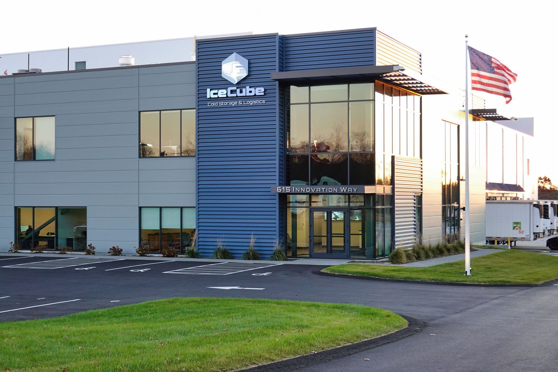 A large building with the word icecube on it