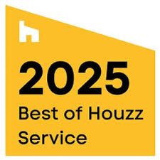 A yellow sign that says `` best of houzz service ''.