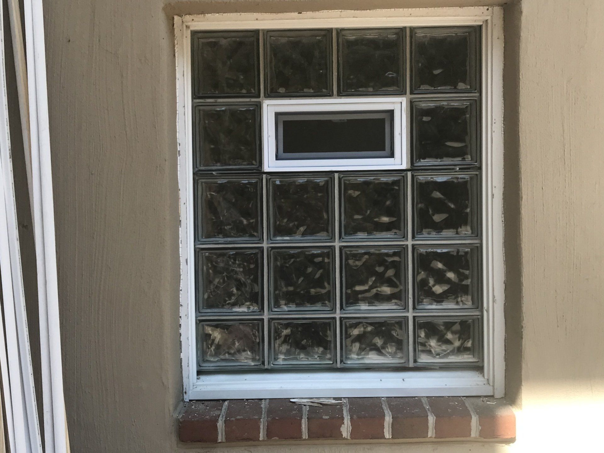 Top-quality security glass block window