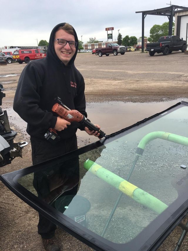 Red Robin Auto Glass LLC recent project