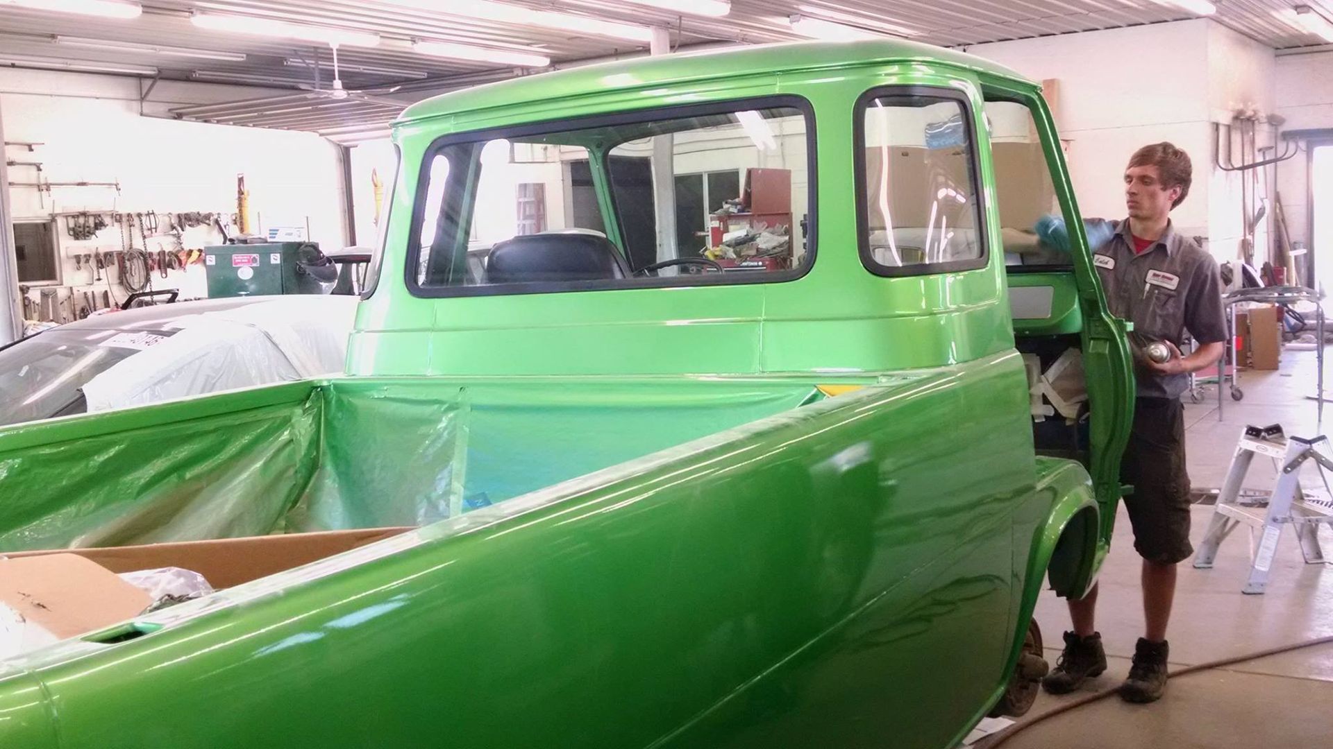 Red Robin Auto Glass LLC recent project