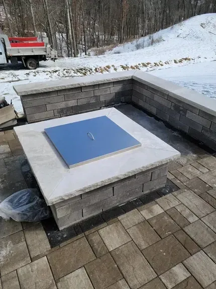 Closed outdoor firepit