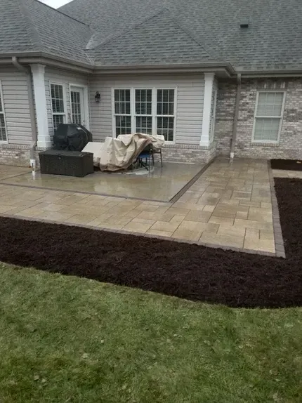 Outdoor lawn
