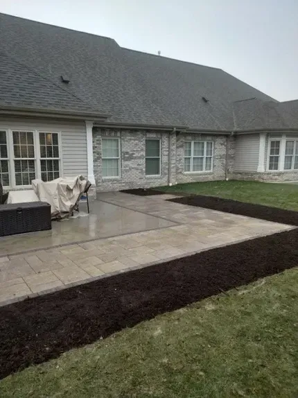 Outdoor lawn