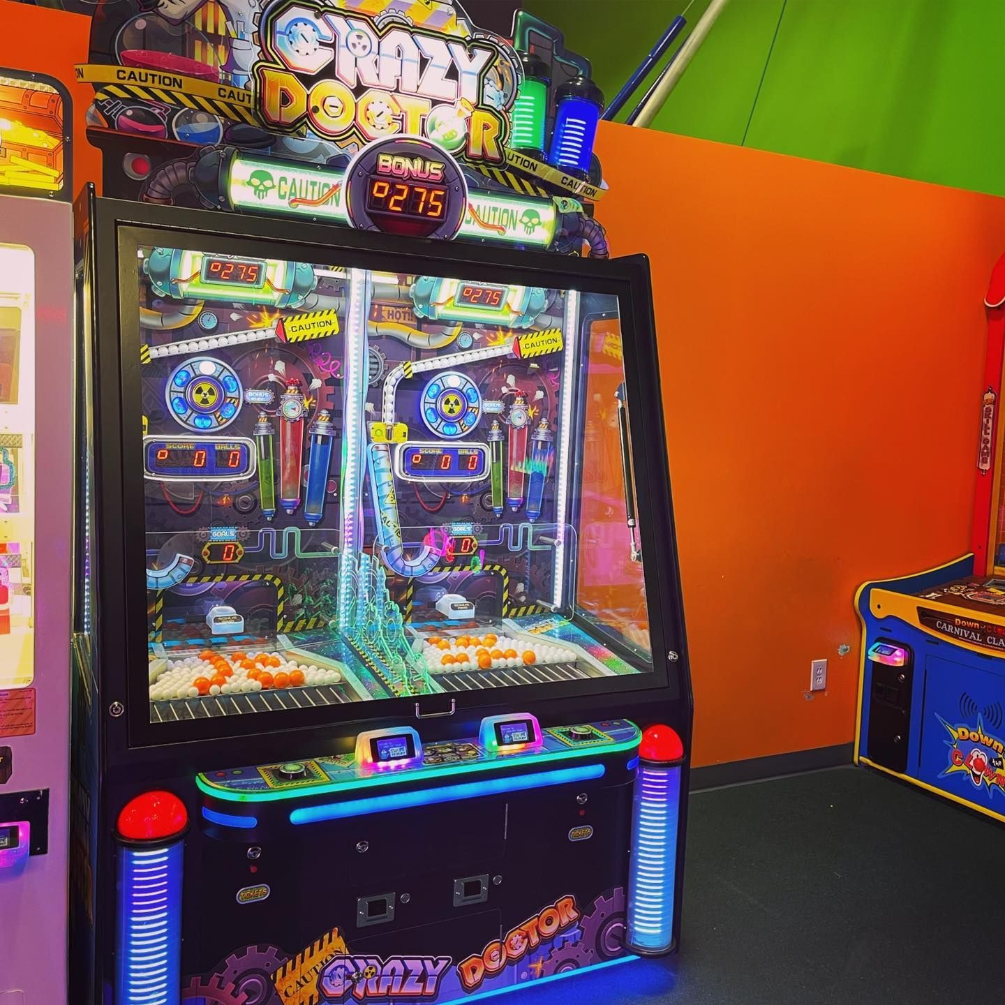 an arcade game called Crazy Doctor is being played